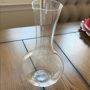 Elegant Clear Glass Vase